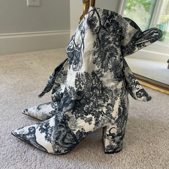 DIOR HUGGY TOILE DE JOUY FABRIC ANKLE HEELED BOOTS - Picture 2 of 10